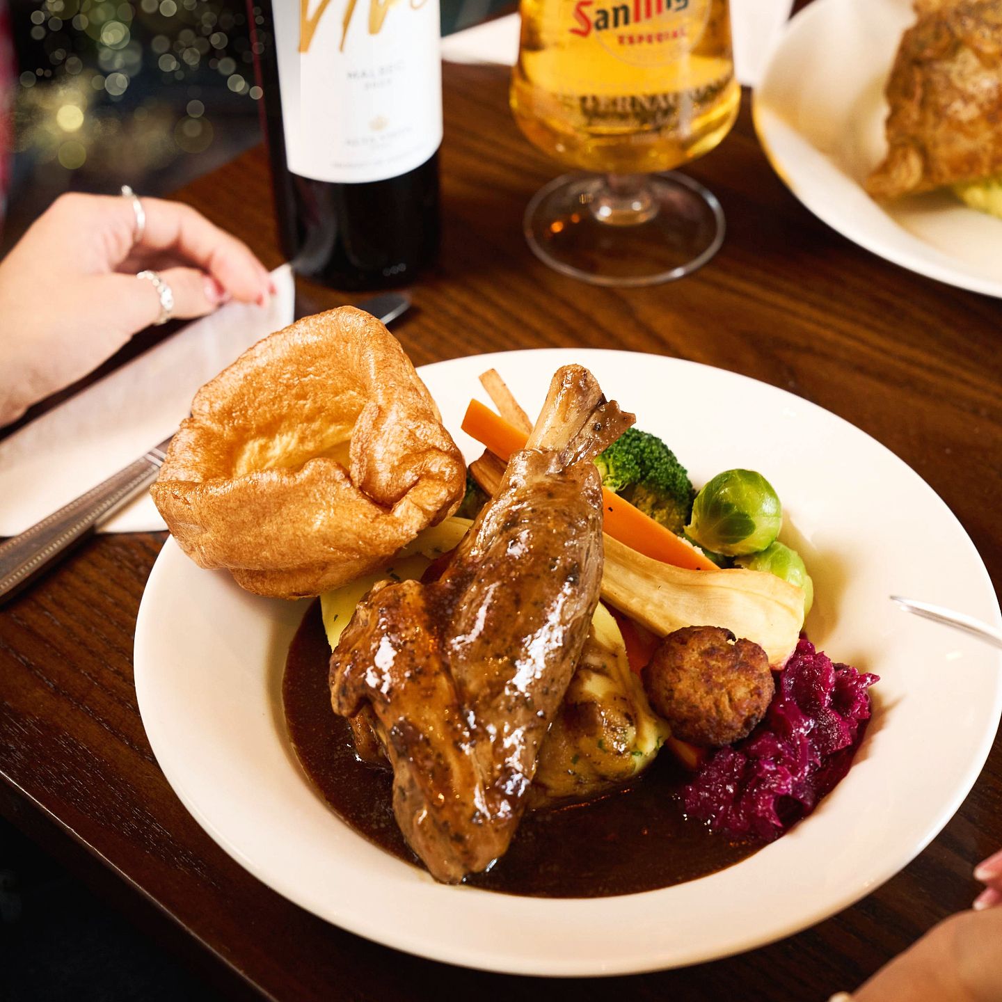 Christmas Day 2025 Lunch, Dinner & Dining at The Queens Head Inn in Pentre